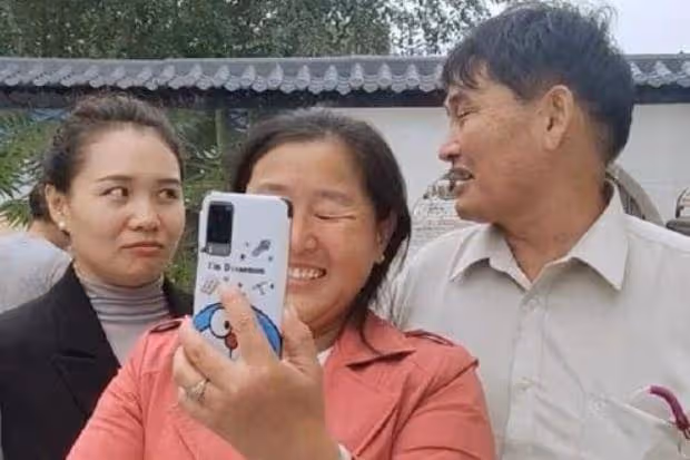 大衣嫂收到兒媳陳萌送的母親節禮物,被扒售價只有138元