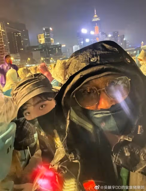 笑死!吳鎮宇終於帶費曼去看周杰倫演唱會!父子倆的評價太可愛了!