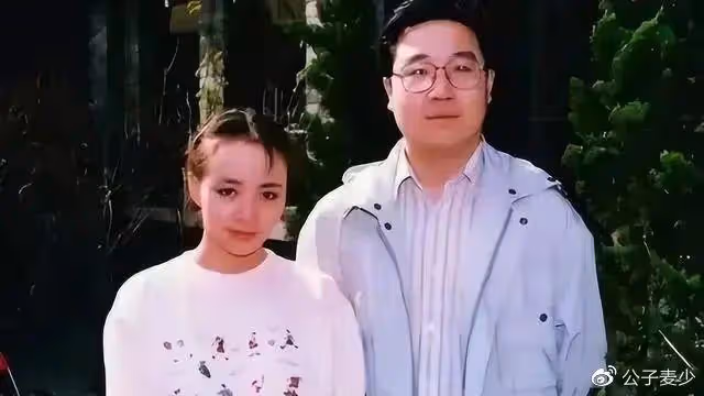 巴圖曬合照被疑有仨兒子!長子神似爺爺英達,如今想看孫子遭拒絕