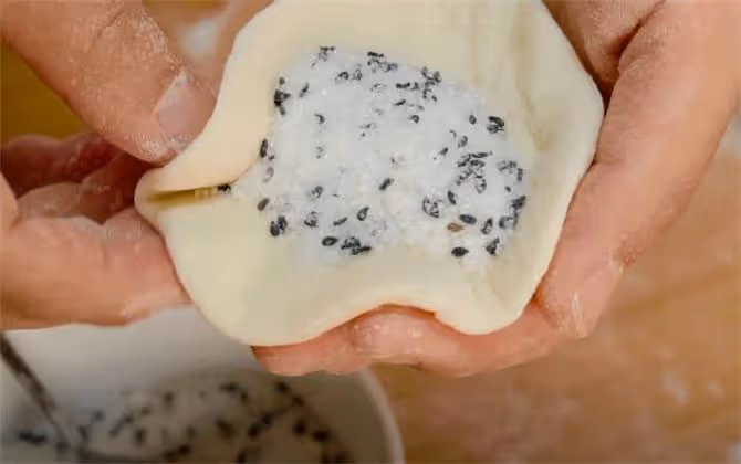 發麵糖餅新做法,到鍋就鼓大泡,鬆軟又甜蜜,比麵包還要軟