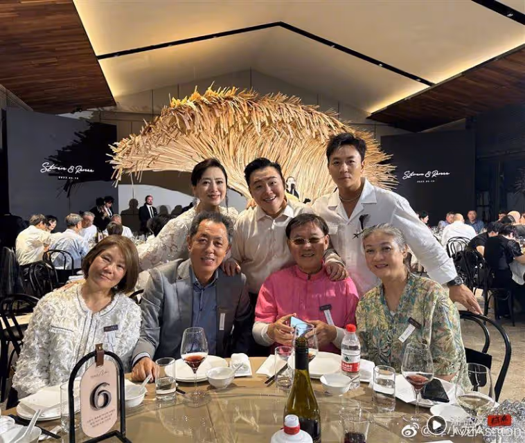 李立群退休後相隔10個月「重返對岸」穿桃紅衣嗨喊:回內地感覺很好