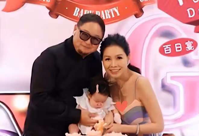張衛健照顧好友遺孀,攜對方出遊引猜疑,本人作出回應:光明正大