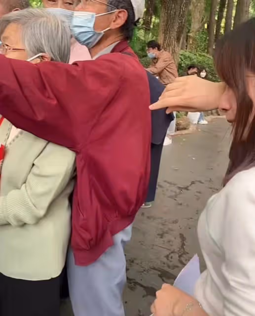 90後碩士女網紅相親角被罵哭!男方嘲諷:32歲了,買她回家有何用