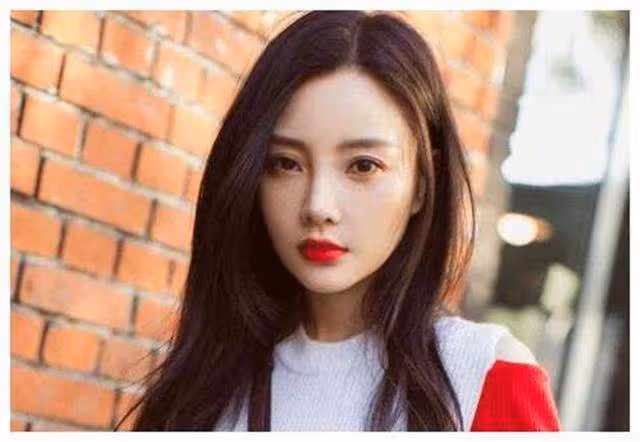 李小璐有新戀情?與神秘男子同回北京豪宅,賈乃亮還留了一手