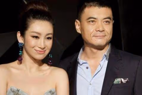 將丈夫捧紅後卻遭分手,丈夫娶影后幸福美滿,她卻和兒子相依為命
