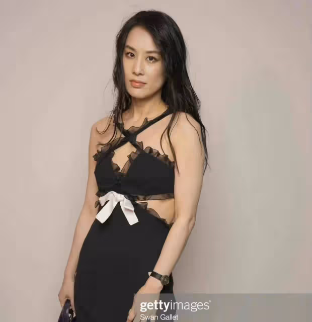 外國秀場成「照妖鏡」,為何女人主動媚俗,比男人的性凝視更可怕
