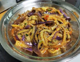 涼拌茄子這樣做，堪稱米飯殺手