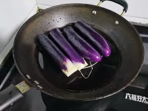 涼拌茄子這樣做，堪稱米飯殺手