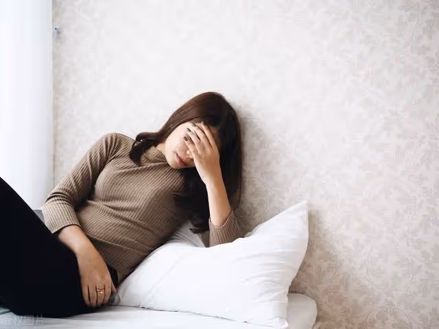 搭夥只過了兩天就分手,阿姨:非得跟我睡一個屋,大爺:真能裝