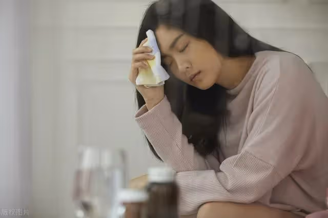 再婚失敗回兒子家,兒子連點15天外賣,61歲阿姨哭訴:我早該離開