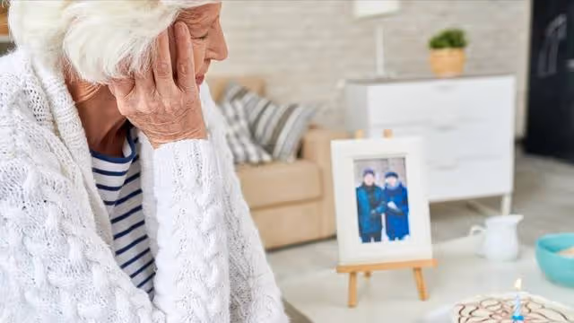 在鄰村王大哥家養老15年,老家拆遷兒子馬上來接,阿姨:我沒兒子