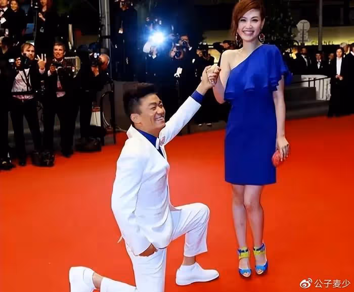 被老婆坑慘的3位男星,老婆人前清純人後瘋狂,最後一個妻離子散