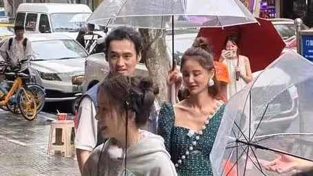 張歆藝近況瘦成紙片人，內娛畸形審美真可怕，二婚嫁袁弘生活很幸福