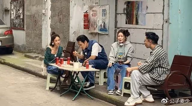 張歆藝近況瘦成紙片人，內娛畸形審美真可怕，二婚嫁袁弘生活很幸福