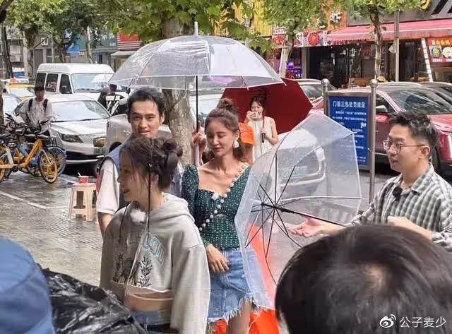 張歆藝近況瘦成紙片人，內娛畸形審美真可怕，二婚嫁袁弘生活很幸福