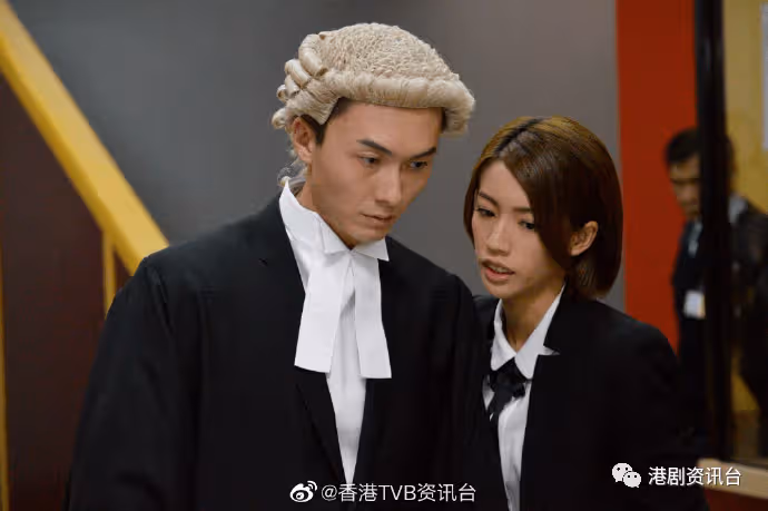 TVB視後淡妝學生Look現身英國！網民驚嘆真人勁白：劇里顏值被封印了