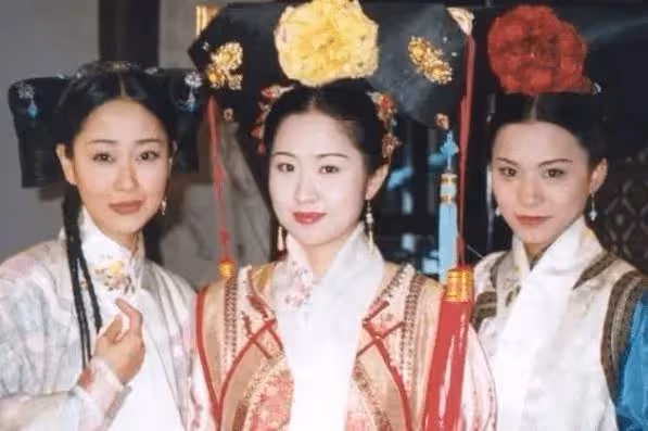 結婚10年！女星容忍老公「8次出軌」，被曝「花1億圈養親閨蜜」她44歲選擇燒炭身亡