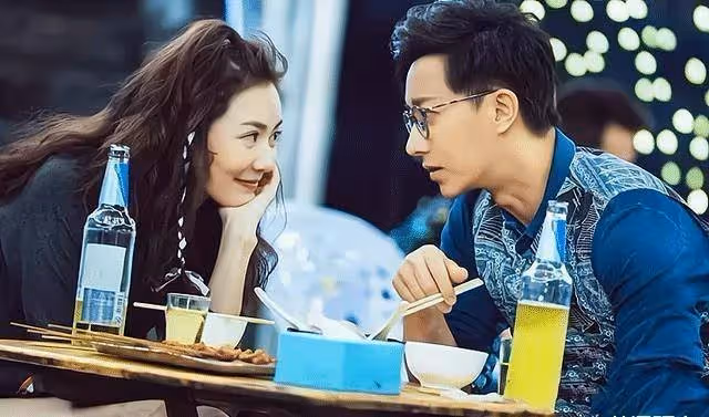 妻子生病早睡,男閨蜜發來訊息「想你了」 丈夫替妻回復「他今晚不在」捅破姦情:後續超勁爆!