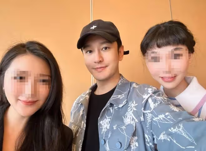 黃曉明與富婆聚會,穿20000元外套打扮帥氣,女方是李嘉誠鄰居