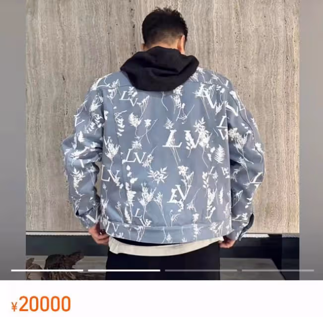 黃曉明與富婆聚會,穿20000元外套打扮帥氣,女方是李嘉誠鄰居