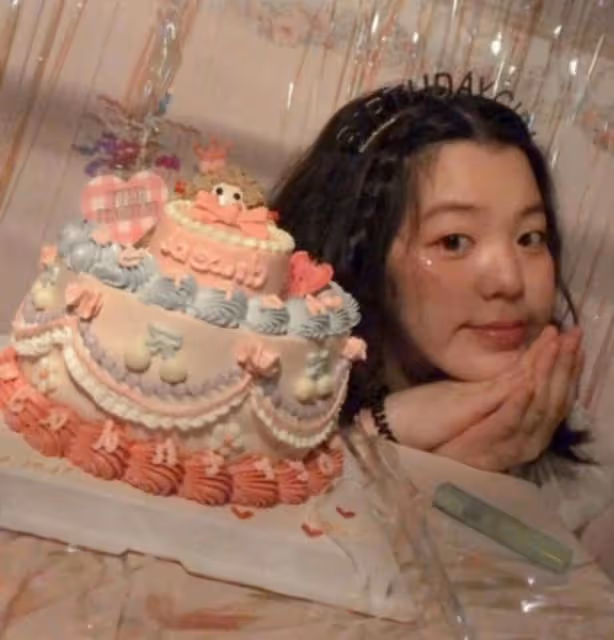 為繼母慶祝節日!知名港星愛女和生母關係疏遠,更曾怒斥其搞新聞