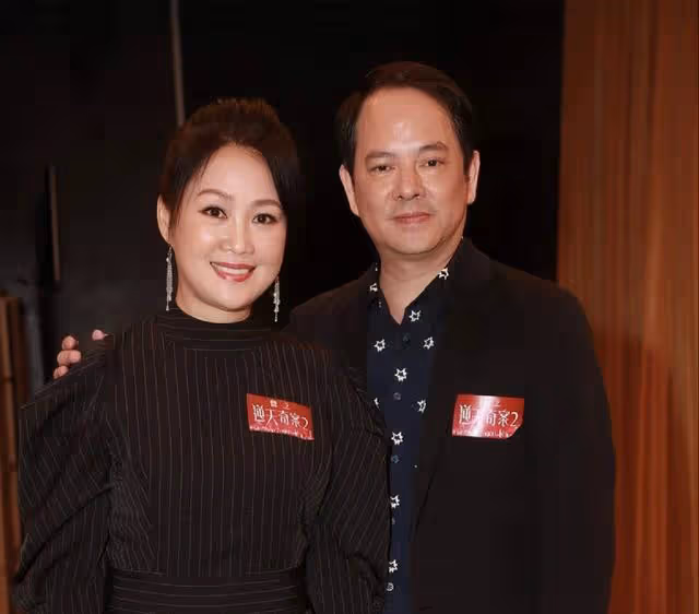 香港知名女星宣布復出拍劇,身材發胖難掩美貌,生圖與自拍差距大
