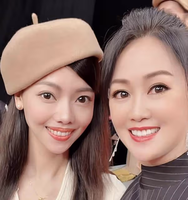 香港知名女星宣布復出拍劇,身材發胖難掩美貌,生圖與自拍差距大