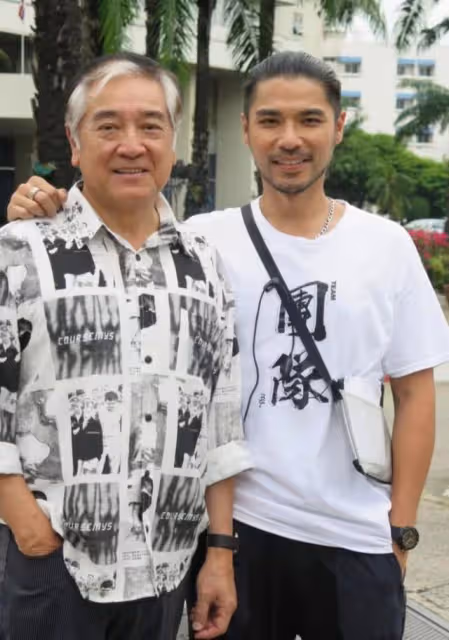 滿頭白髮!77歲資深港星加國被網友偶遇,身兼母職多年為子女移民