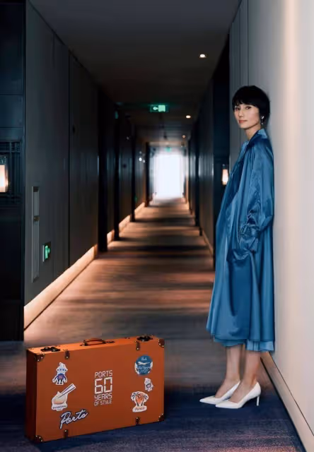 會穿的女人都用風衣配「腳踝裙」！瞧袁泉、俞飛鴻這樣穿，多高級
