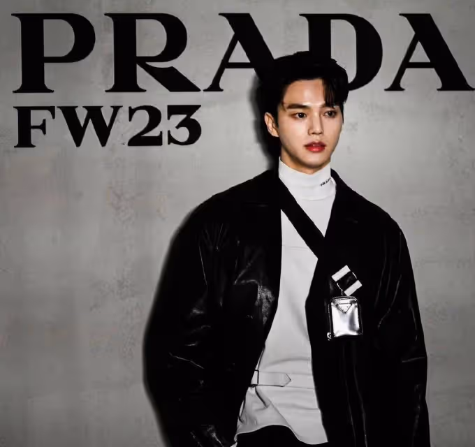 排面和氣場！PRADA大秀蔡徐坤開場劉雯閉場，真時尚潮人云集！