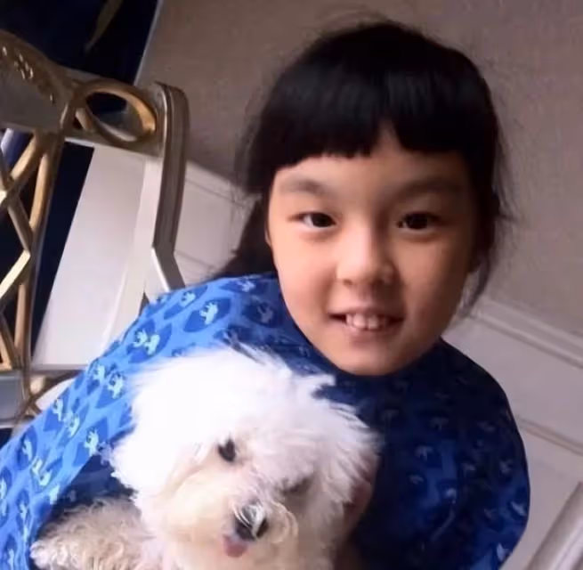 李詠21歲女兒大學畢業!在美國提前一年完成學業,曬母女合影慶祝