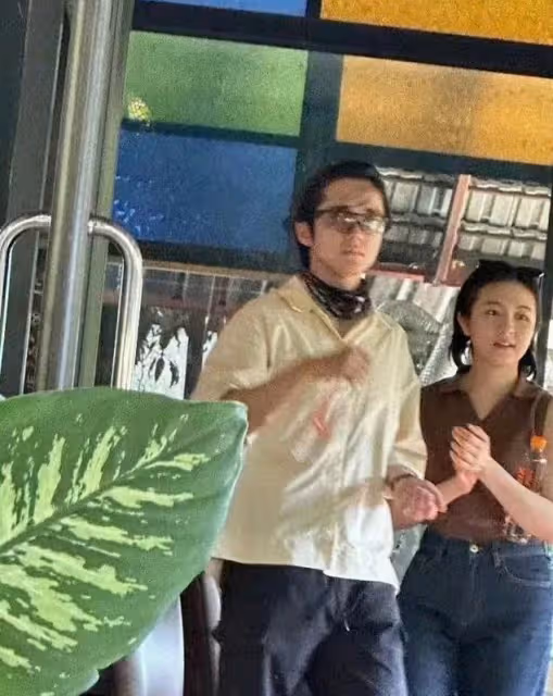 張新成李蘭迪戀情又添錘！女方曬照偷偷秀恩愛，戀愛六年感情穩定
