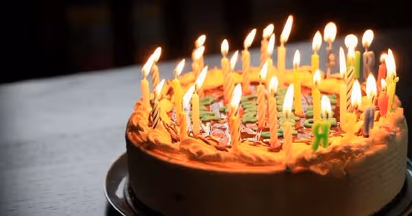 小姊弟想幫單親爸慶生!身上只有180元「不夠買蛋糕」夫妻一舉動網狂讚!