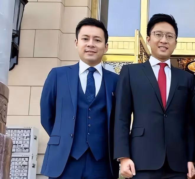 霍英東誕辰100周年紀念，霍震霆3兒子為爺爺慶賀，霍啟仁罕見露面
