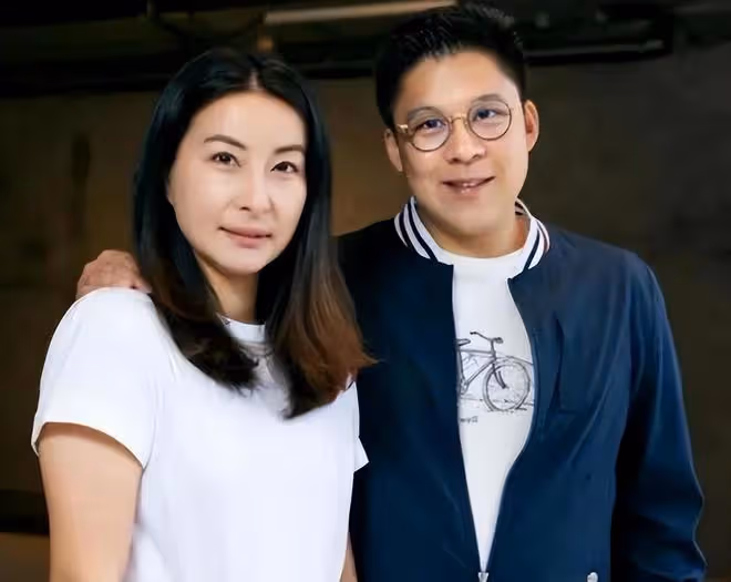 霍英東誕辰100周年紀念，霍震霆3兒子為爺爺慶賀，霍啟仁罕見露面