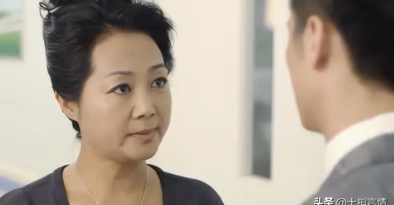 我媽沒病沒災憑什麼住養老院？男人憤怒：她想敗家，但別敗我的家