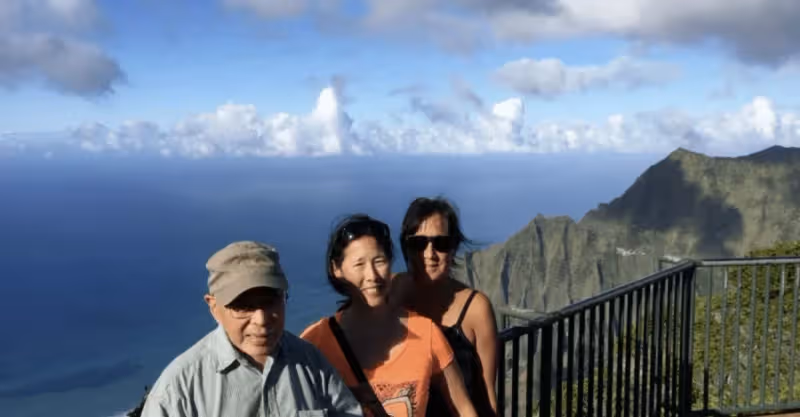 兩家親家搭夥旅遊，三天兩夜後變成冤家，阿姨哭訴：老伴差點沒了