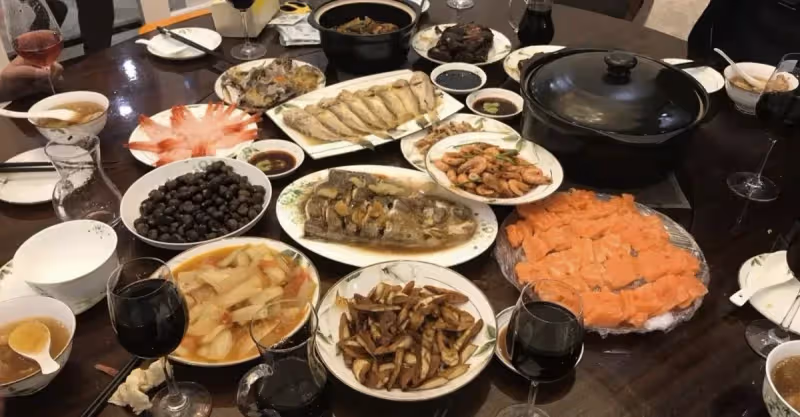 母親過大壽，丈夫故意拖到飯點才進門，看到廚房的東西後我明白了