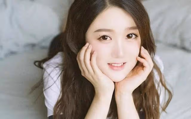 「都是爹媽,憑啥不一樣!」岳母旅遊歸來,女兒女婿爆發大爭吵