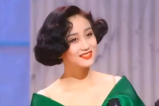 李連杰一生都沒有和周潤發合作過，原因是妻子利智曾被他欺負過