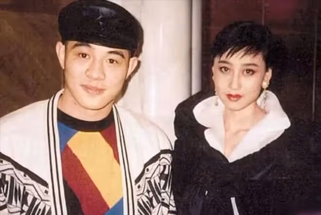 李連杰一生都沒有和周潤發合作過，原因是妻子利智曾被他欺負過