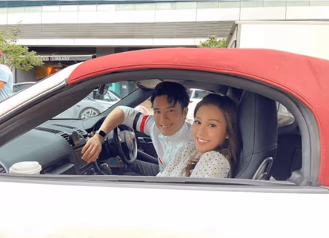 TVB男星設宴！TVB高層珍姐、何麗全都現身！原來爸爸是副總裁
