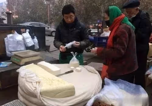 買菜時,這兩種豆腐可別買,豆腐店老闆:我自己都不吃!
