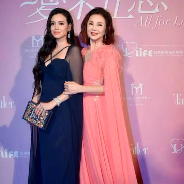否認復婚!66歲港星自曝享受單身,離婚後靠4億贍養費變身女強人
