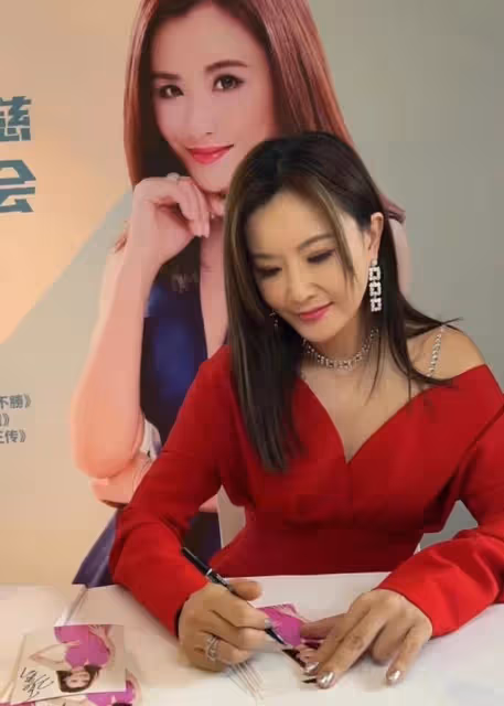 主力內地發展!港女星曬深圳千尺大屋,卻遭網友吐槽:都是便宜貨
