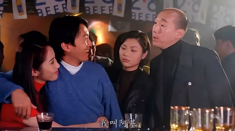 59歲造型師張學潤內地突逝,友人證實燒炭自殺,前一天還直播帶貨