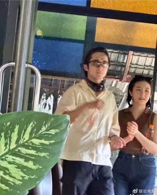 張新成李蘭迪泰國游正臉照被曝光,男方被指沒擔當,雙方安撫粉絲
