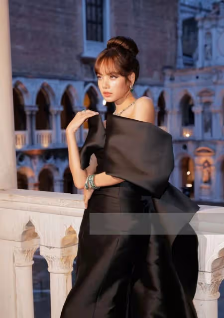 中美韓三大美女罕見同框!劉亦菲Lisa安妮海瑟薇美到窒息,舔屏了