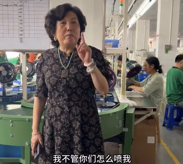 拒招紋身女老闆遭網暴,稱有人打電話威脅,本人回應:必須要教育