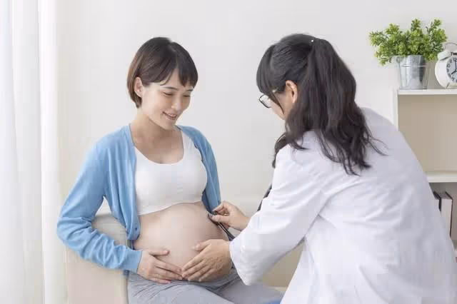 幫女兒帶娃7年,外孫大了我準備回家,親家母阻攔:屋檐水點點滴